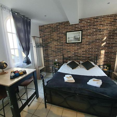Appartement Indus En Centre Ville Avec Parking Онфлёр Экстерьер фото